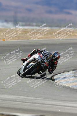 media/Feb-07-2025-CVMA Friday Practice (Fri) [[7034960ba2]]/2-Racer 2/Session 3 (Turn 8)/